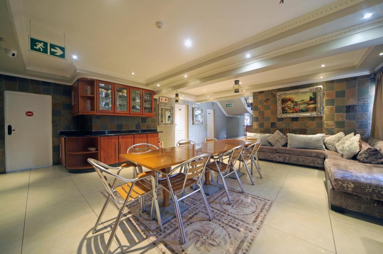 Savoy Lodge Le Cap Extérieur photo